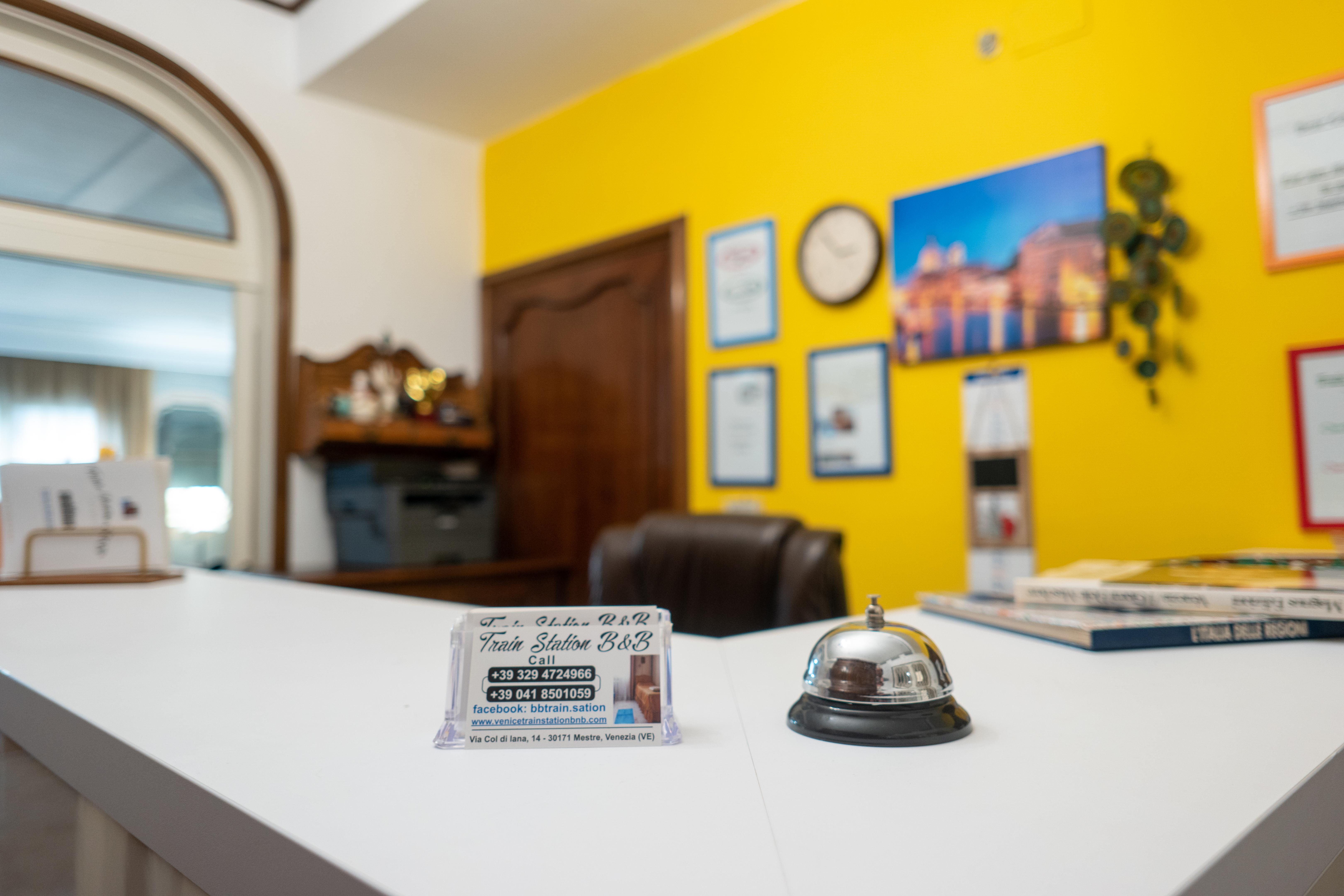 Guest House Train Station Venice - Atika & Atif Местре Экстерьер фото